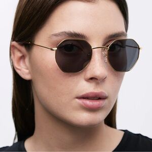 *NEW/NEVER WORN* MELLER Endo Sunglasses in Gold Carbon